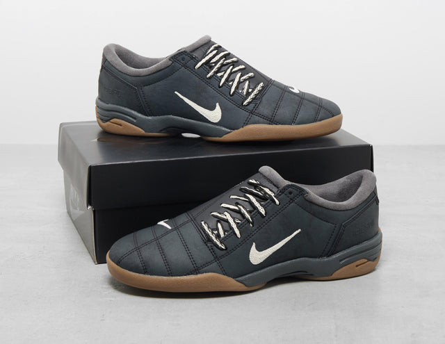 W T90 SE BLK/SIL/GUM