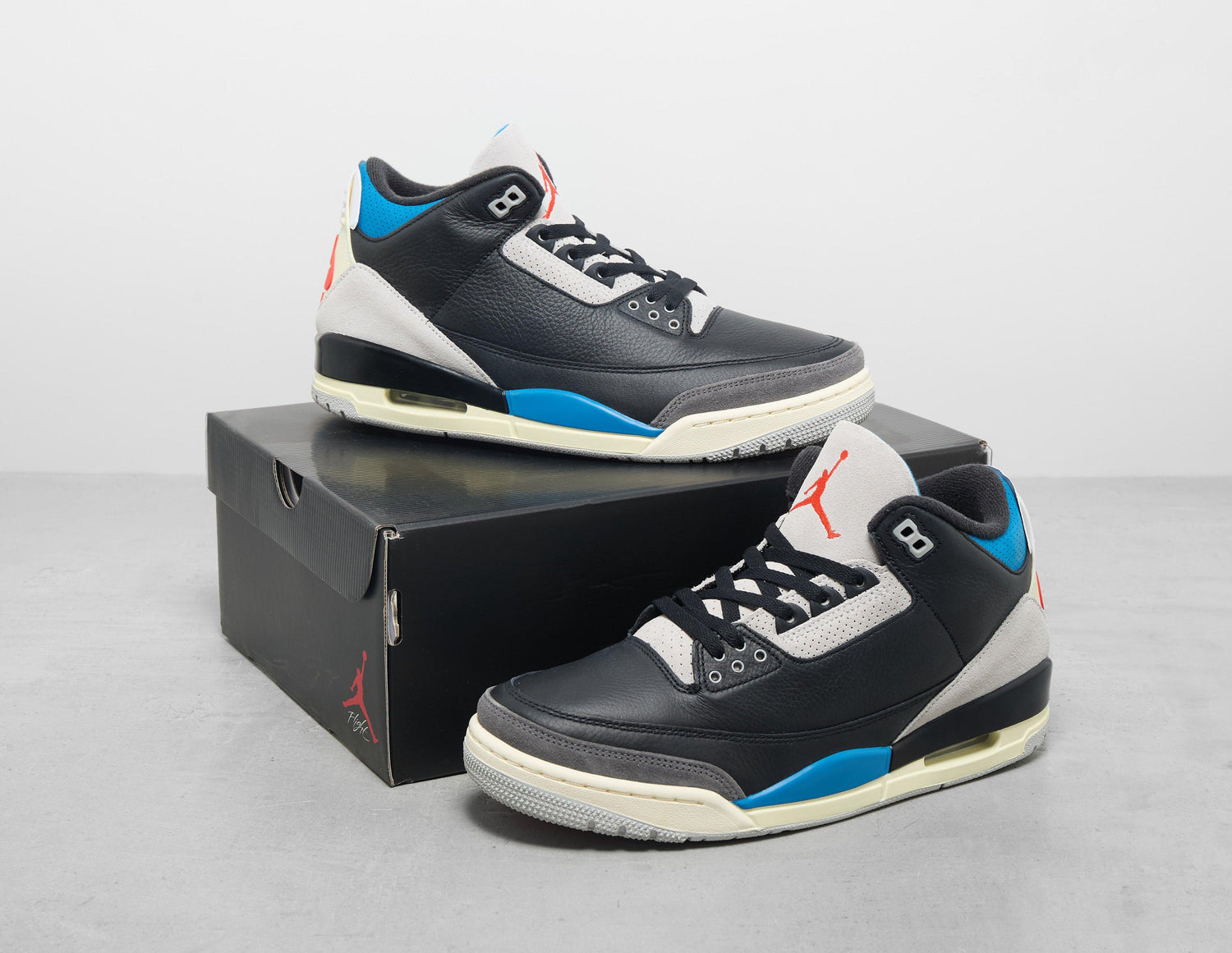 AJ 3 OG BLK/BLU/GRY