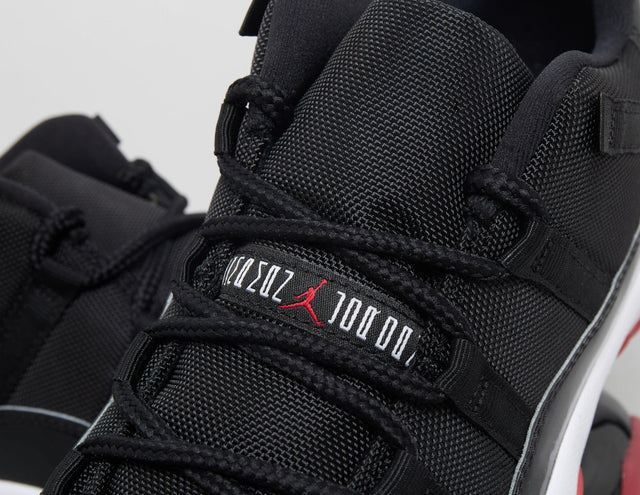 AJ 11 LOW BLK/RED/WHT