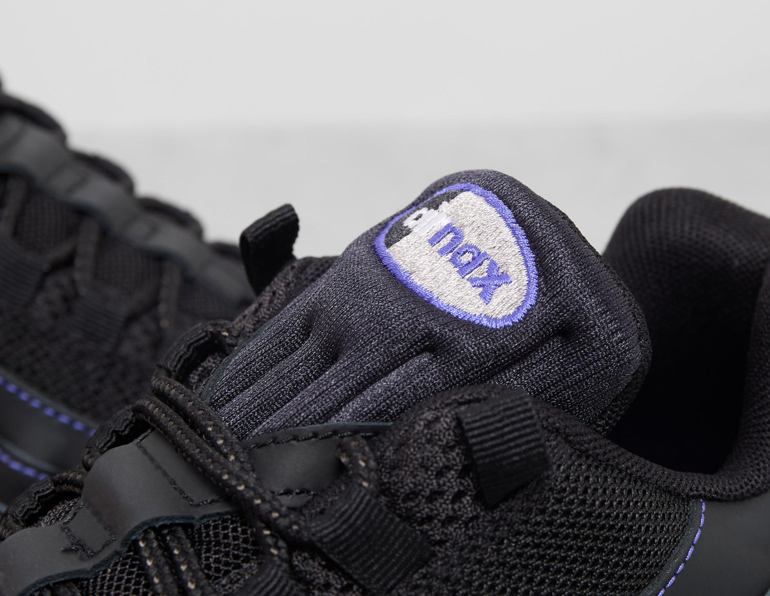 #MAX 95 BLK/PURP/BLK