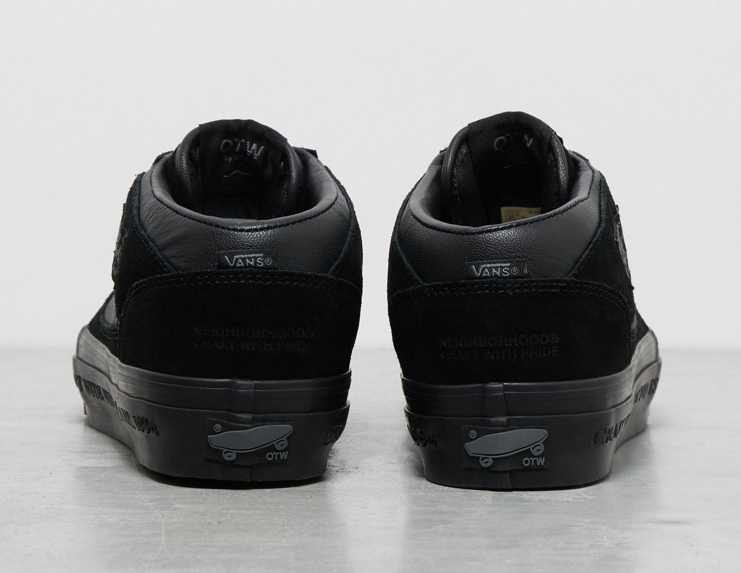 !HALF CAB NEIGH BLK/BLK