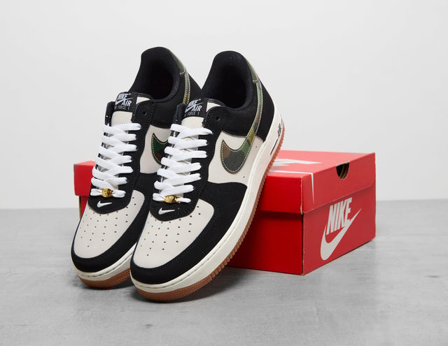 AF1 CAMO SWOOSH BLK/WHT