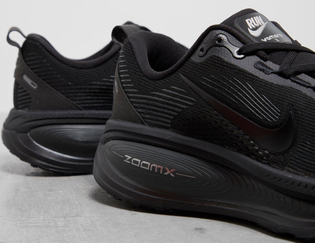 VOMERO 18 BLK/BLK/D'GRY