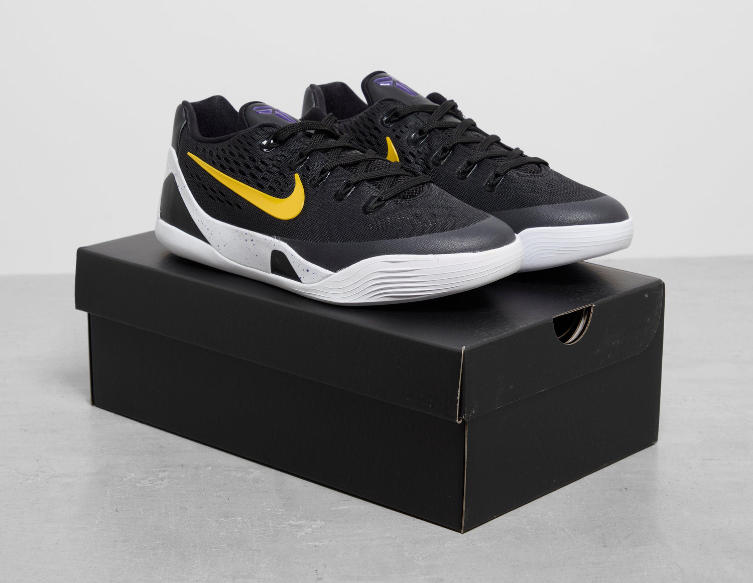 !KOBE FOREVER AWAY