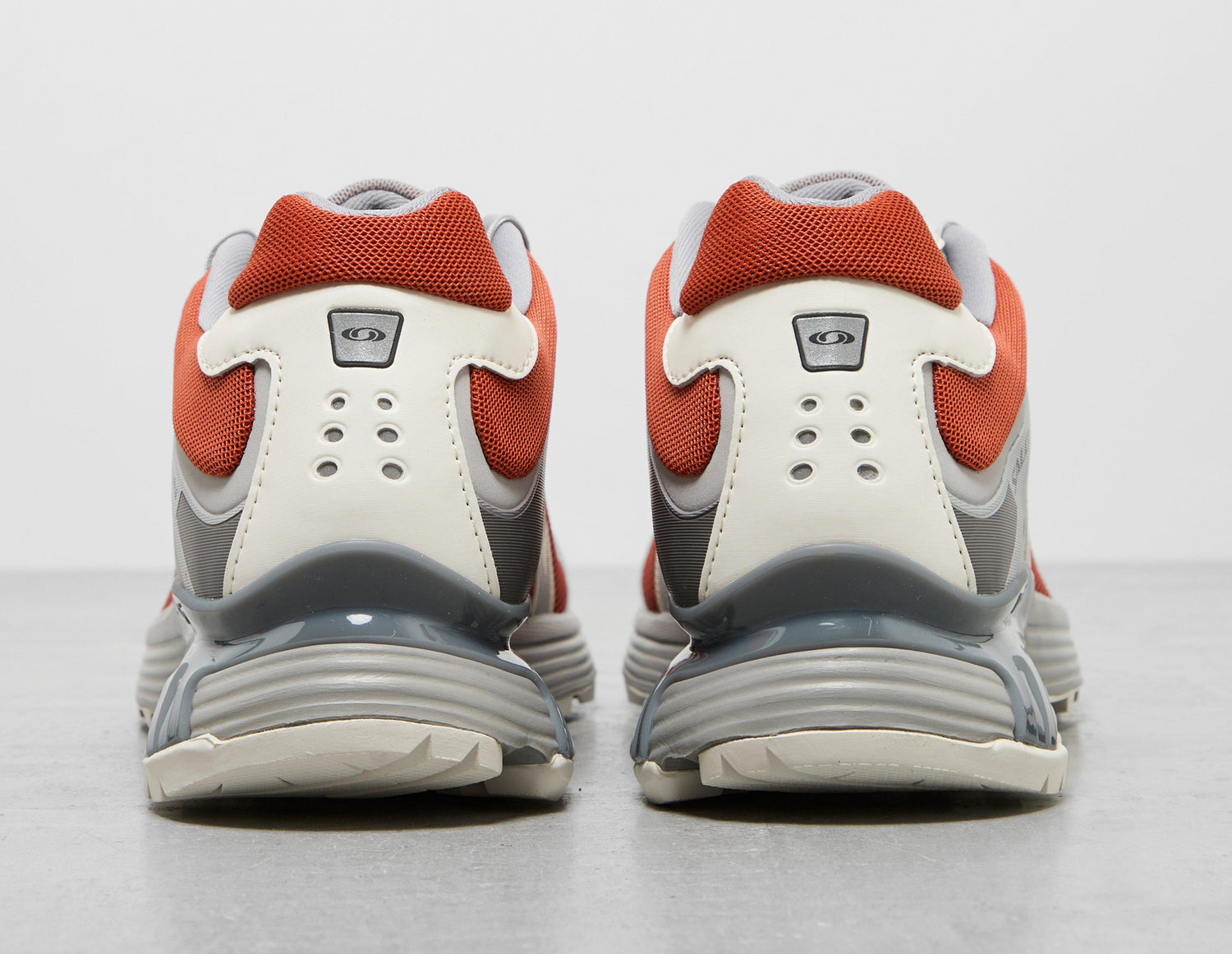 !XT-WHISP RED/WHT/RED