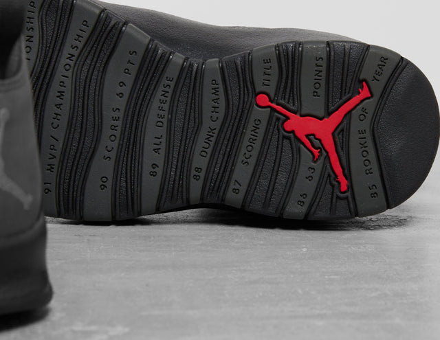Air 10 Retro