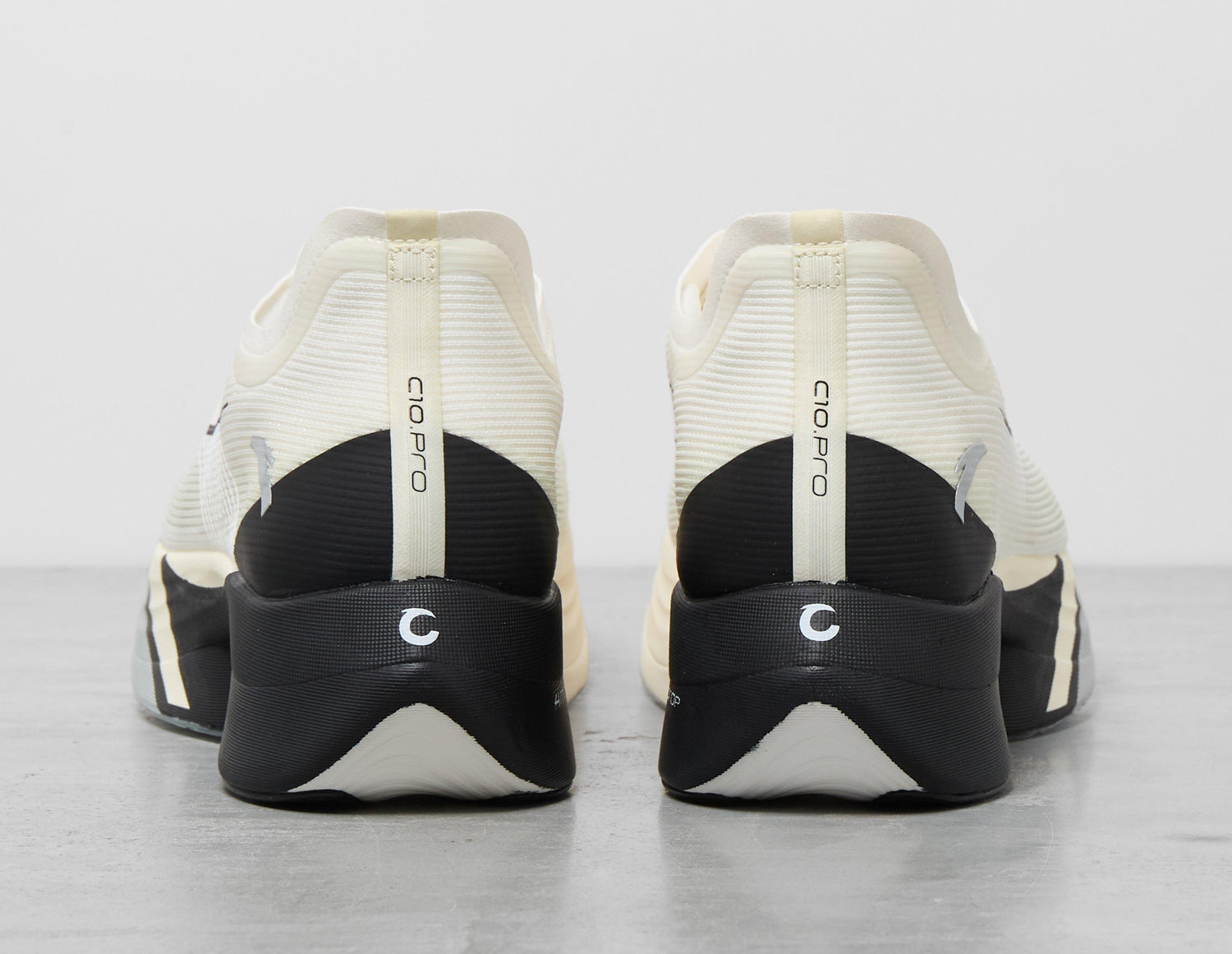 !C10 PRO WHT/BLK