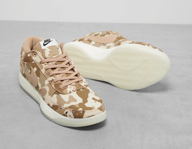 !BOOK 1 DES CAMO/BWN