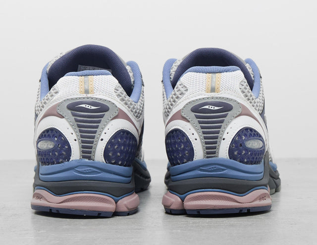 Progrid Triumph 4 - Men's Footwear