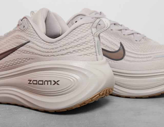 Vomero Plus - Men's Footwear