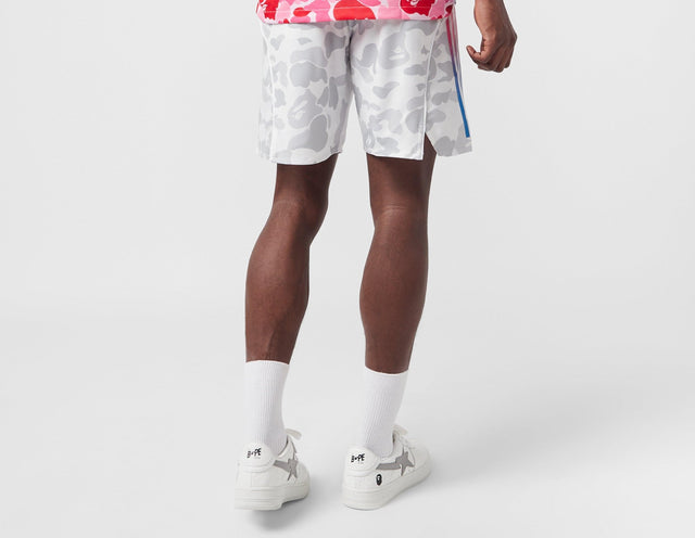 x BAPE Camo Shorts - Shorts