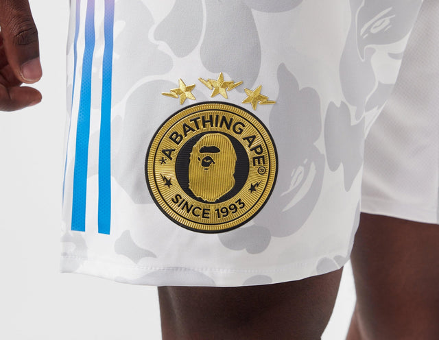 x BAPE Camo Shorts - Shorts