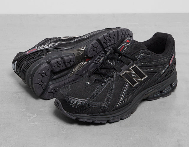 1906R - Men's Footwear