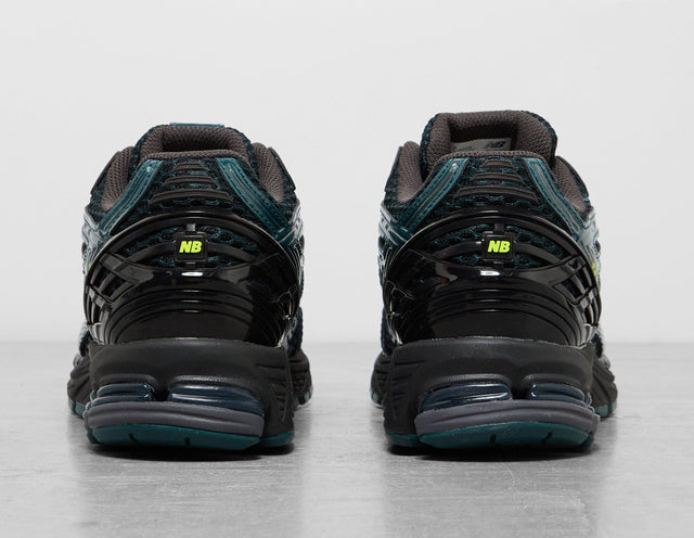 1906R - Men's Footwear