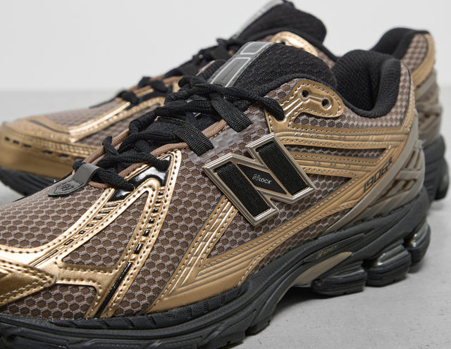 1906R - Men's Footwear