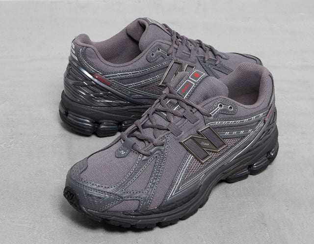 1906R - Men's Footwear