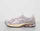 1906R Women's - Women's Footwear