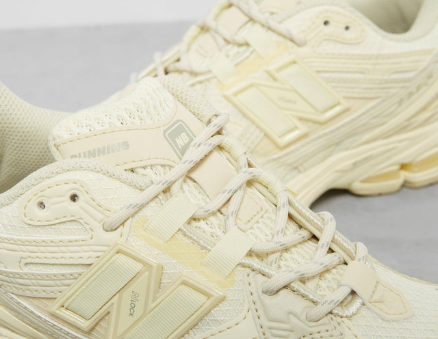 1906U Women's - Women's Footwear