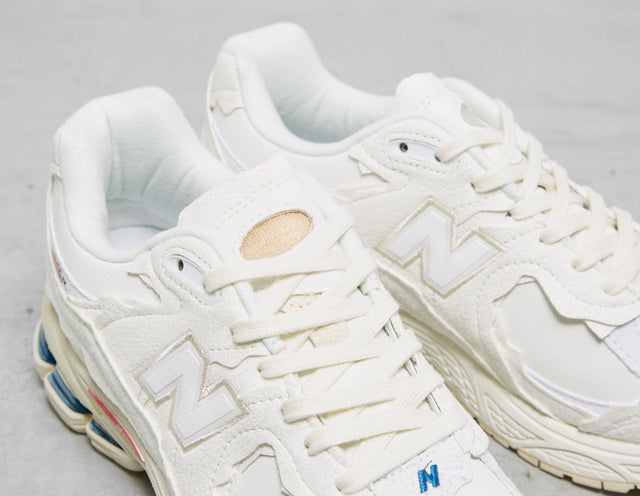 2002R Protection Pack - Men's Footwear