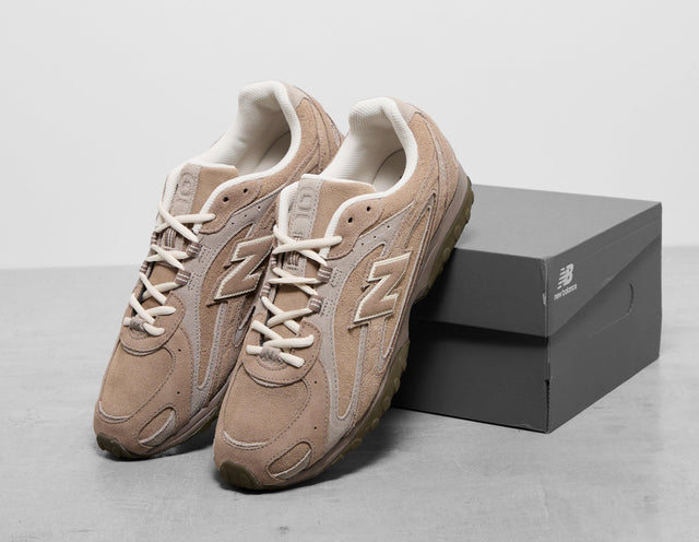 204L - Men's Footwear