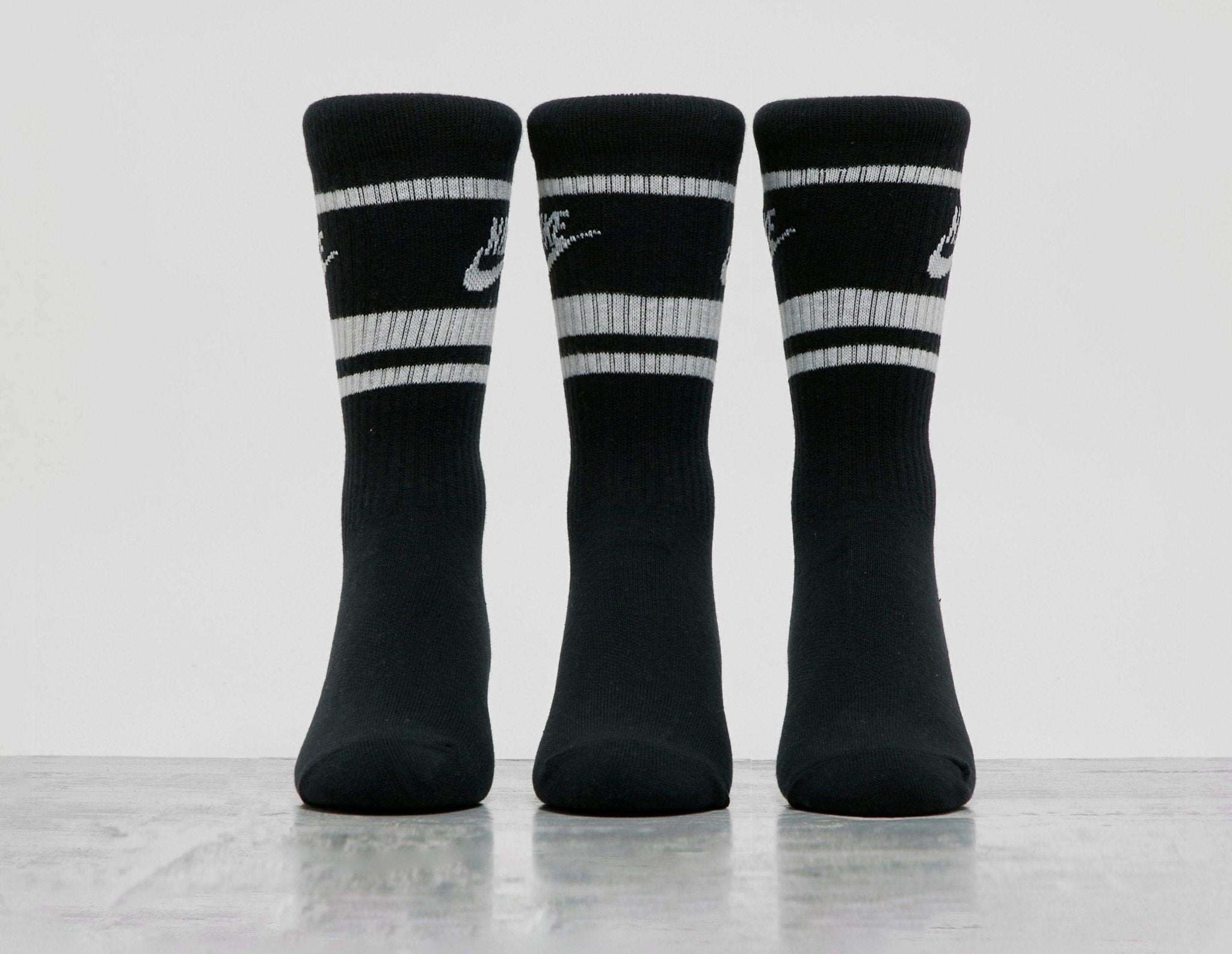 nike socks with stripe on back