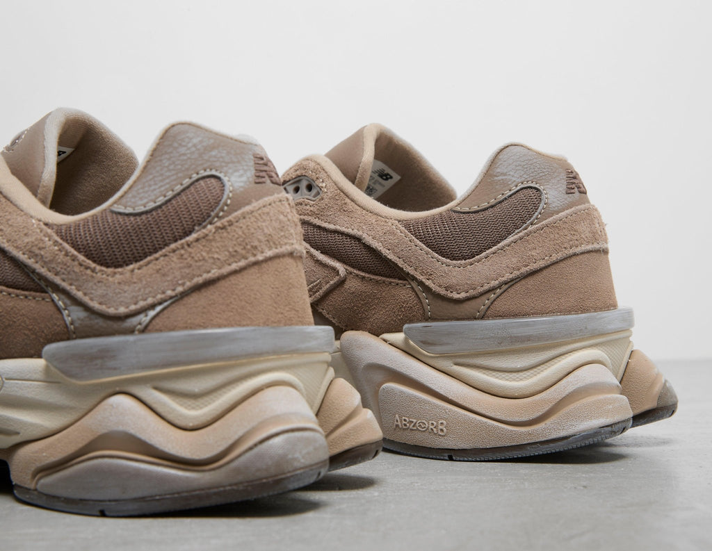 9060 - Men's Footwear