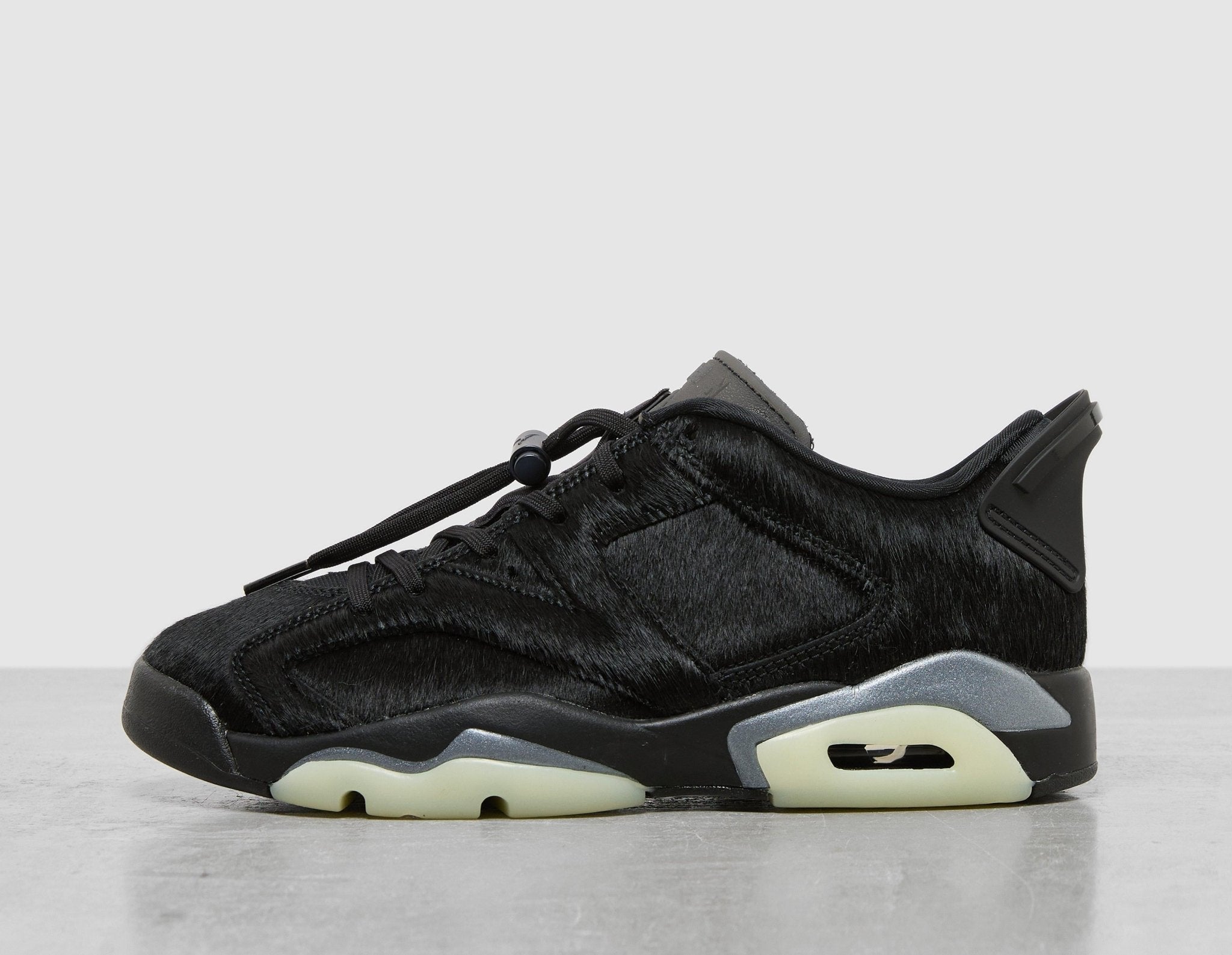 black jordan women shoes