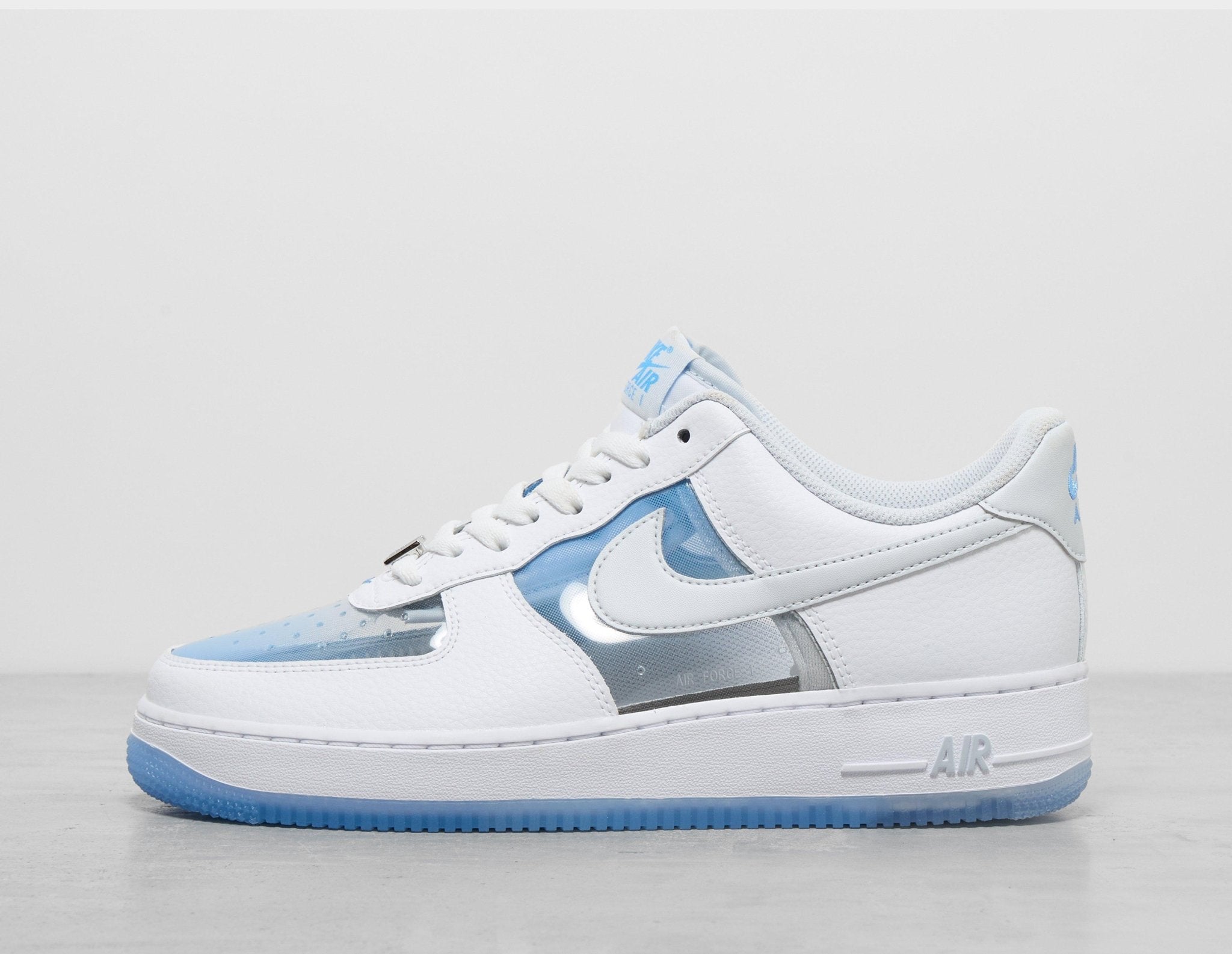 White Nike Air Force 1 Low