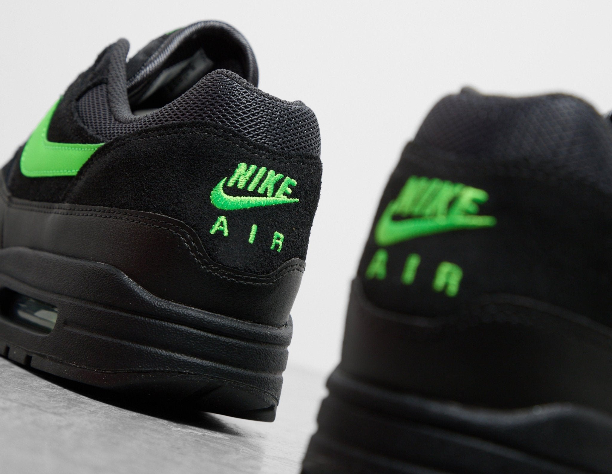 air max 1 acg black green