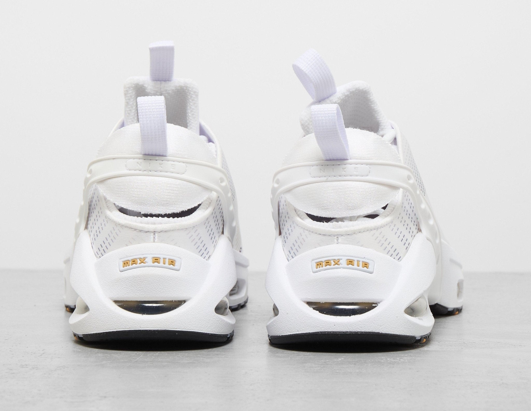 white airmax 270 womens