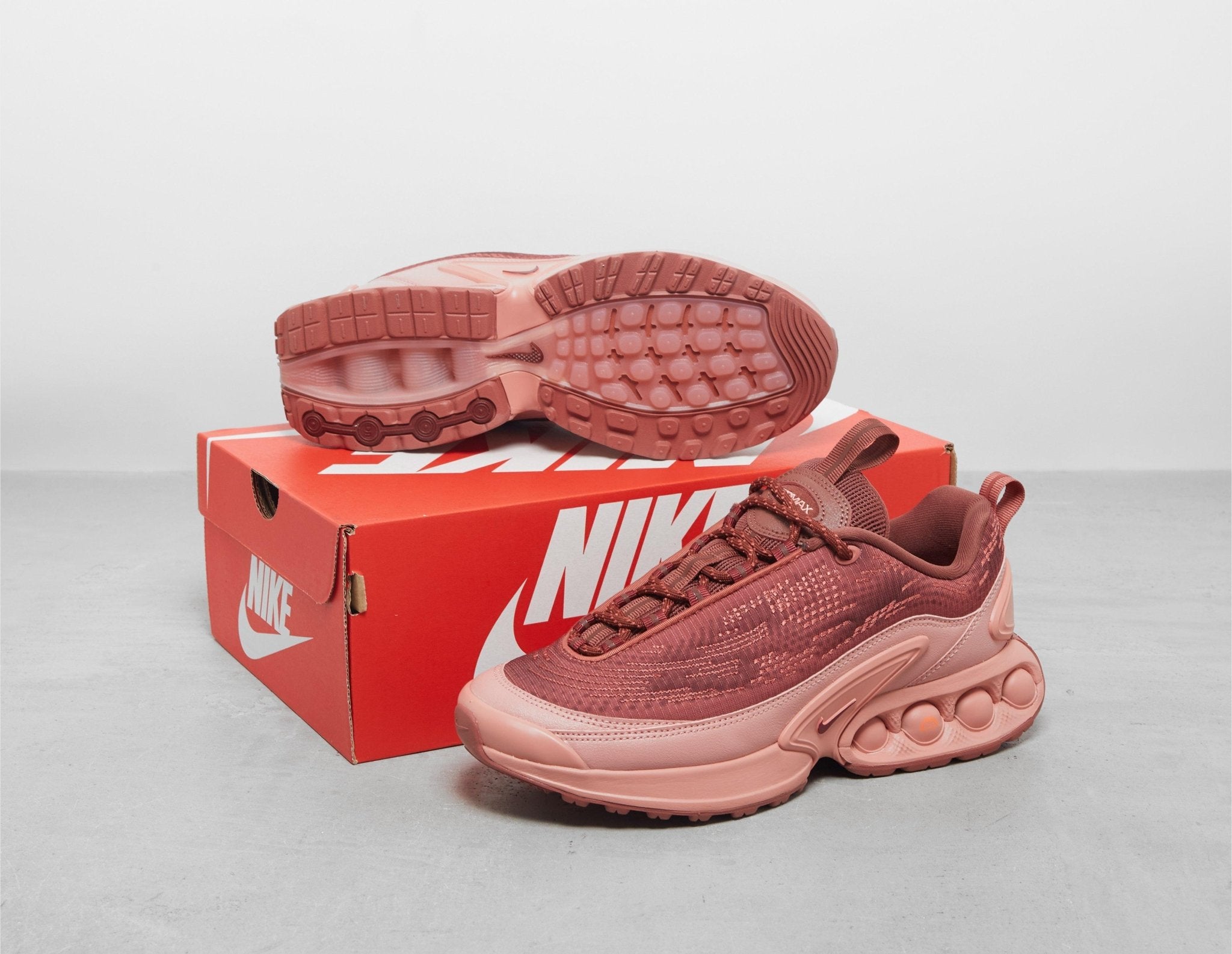 nike air max plus womens all red