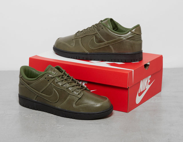 Dunk Low - Men's Footwear