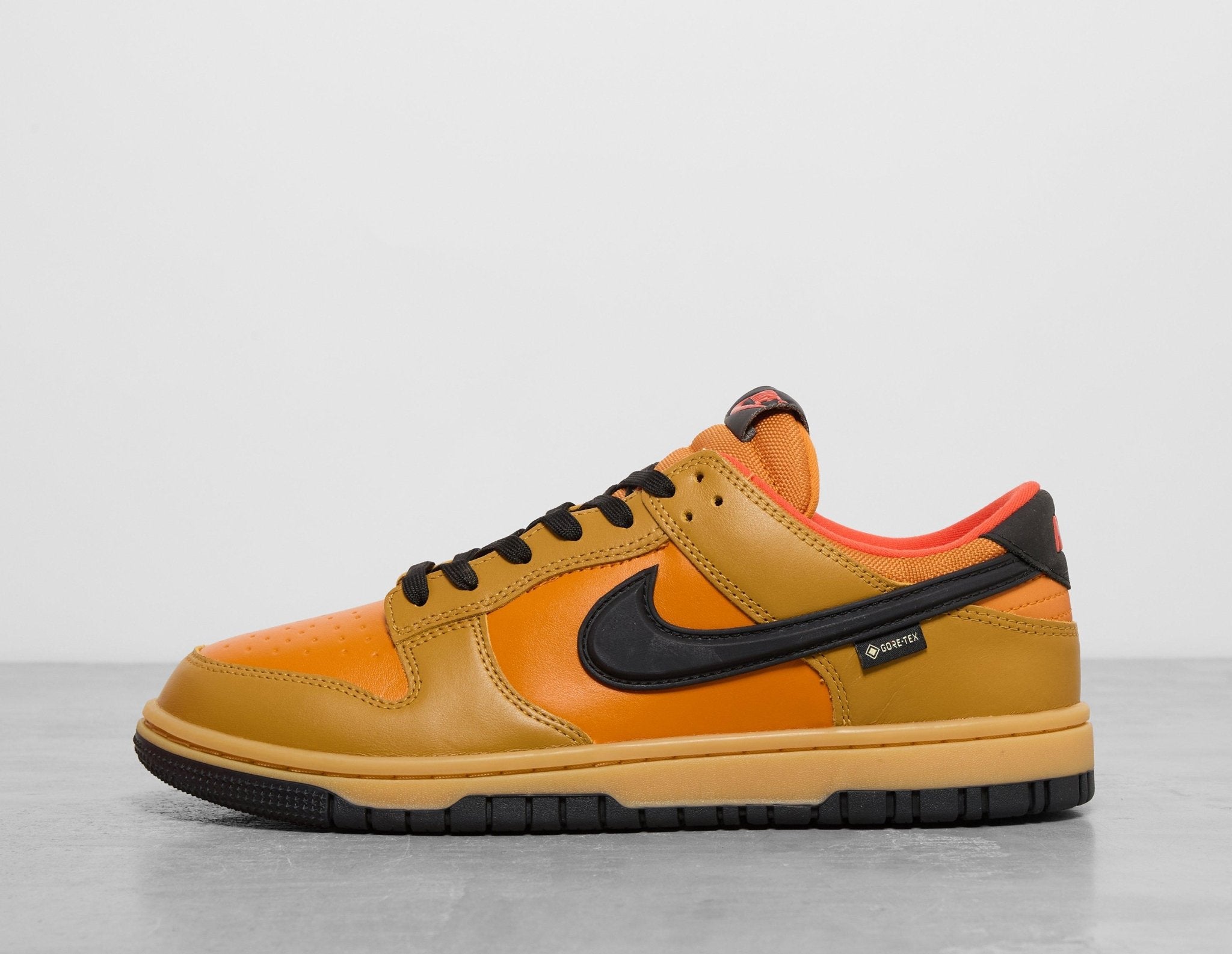 nike orange low dunk