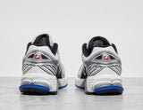 860 WHT/BLU