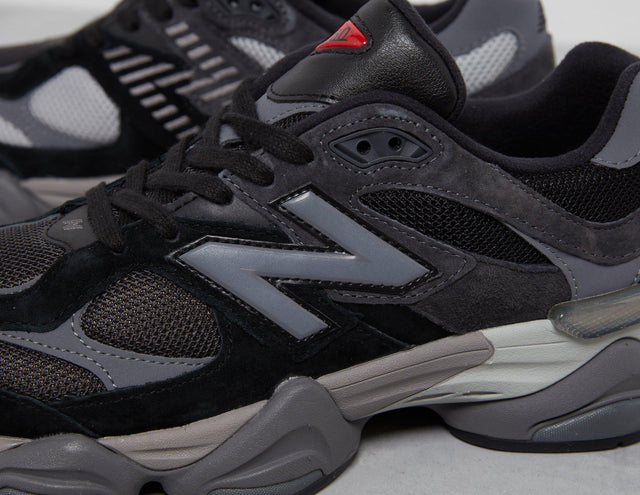 9060 BLK/WHT