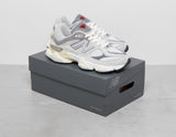 9060 GRY/WHT
