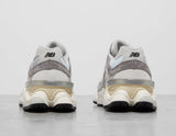 9060 GRY/WHT