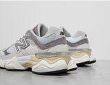 9060 GRY/WHT