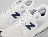 580 WHT/NVY/WHT
