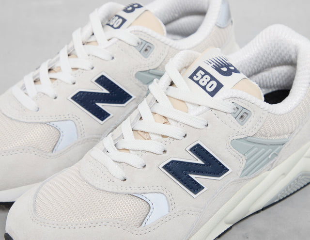 580 WHT/NVY/WHT