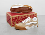 KNU SKOOL BEI/WHT/SUE