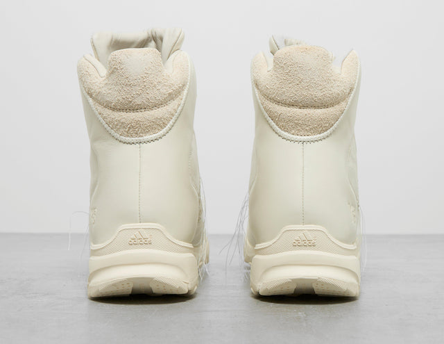 !Y-3 GSG9 BOOT ECRU