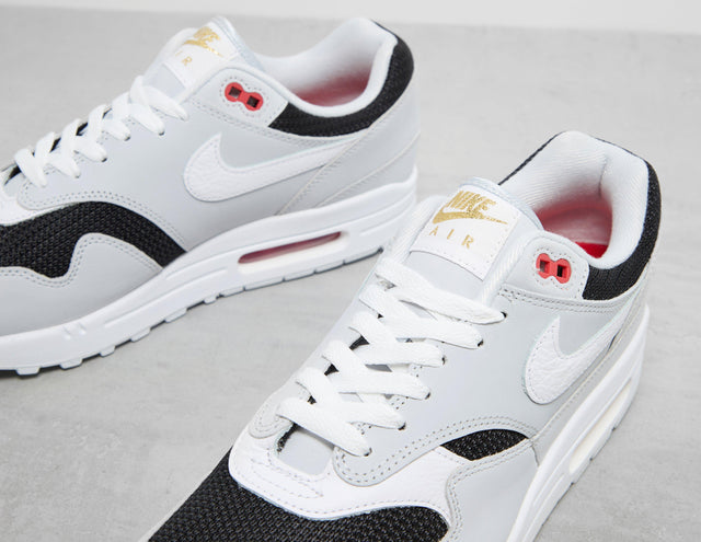 #MAX 1 PRM QS PLAT/BLK/RE