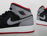 AJ1 MID BLK/CEMENT/RED