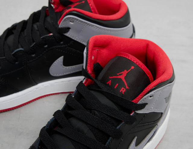 AJ1 MID BLK/CEMENT/RED