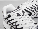 PEG 2K5 BLK/WHT/BLK