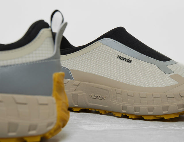 !003 SLIP CINDER/TAN