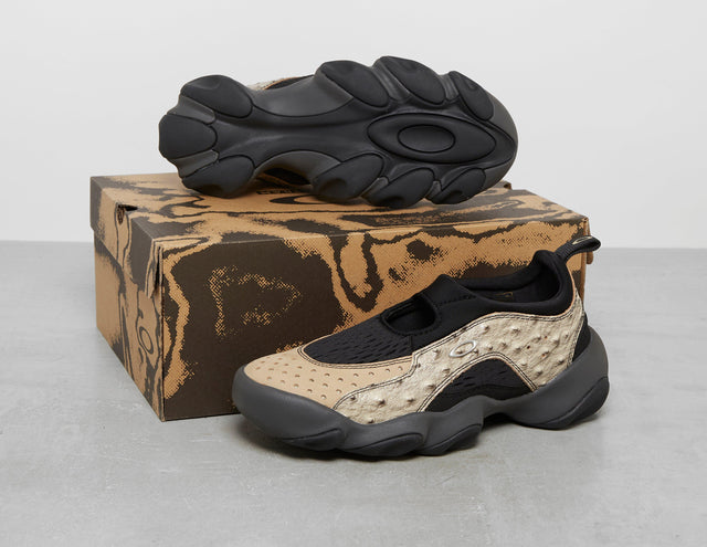 !FLESH SAN CAST/BLK/BLK