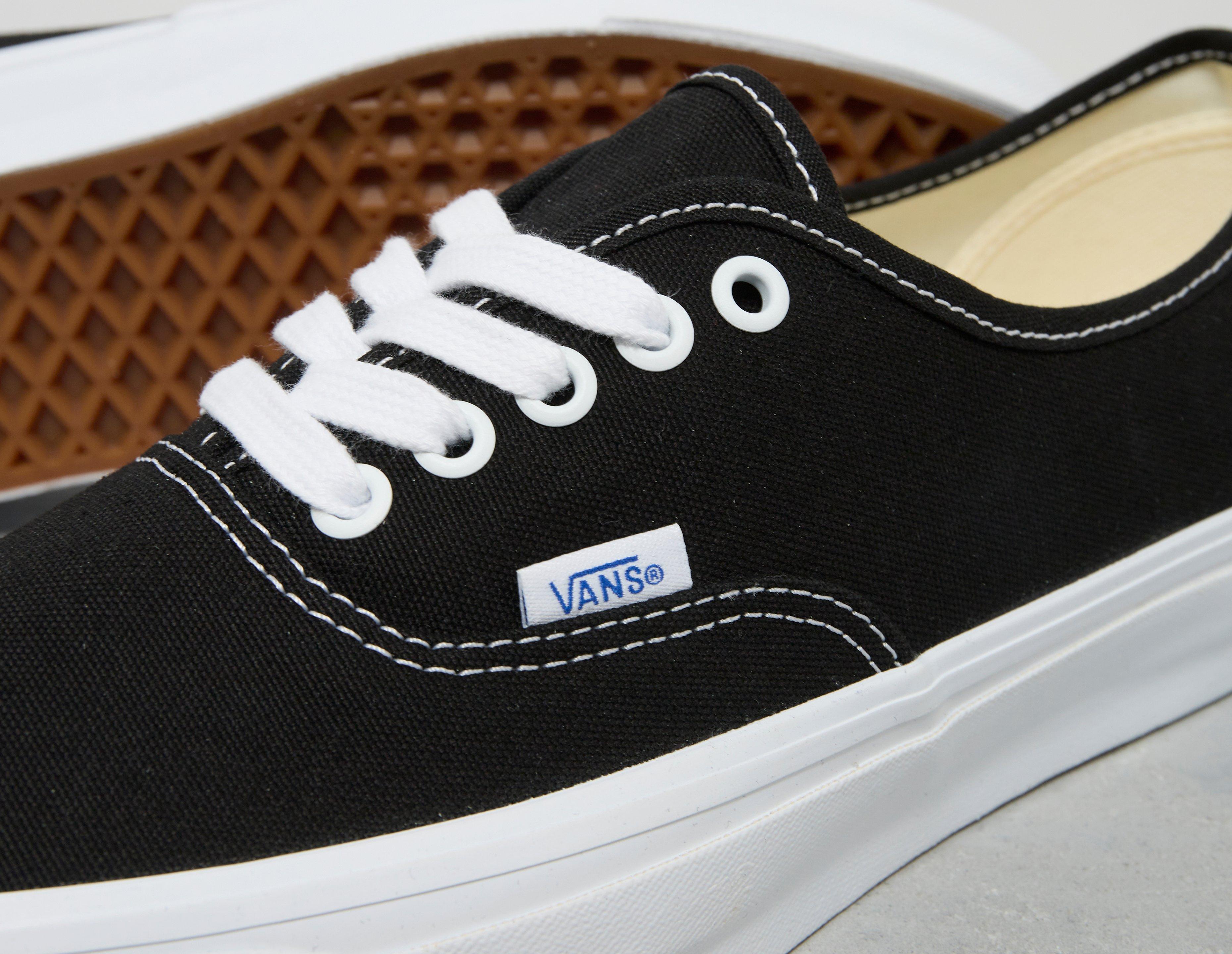 Black Vans Authentic 44 DX