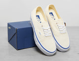 AUTH RE 44 OFF WHT